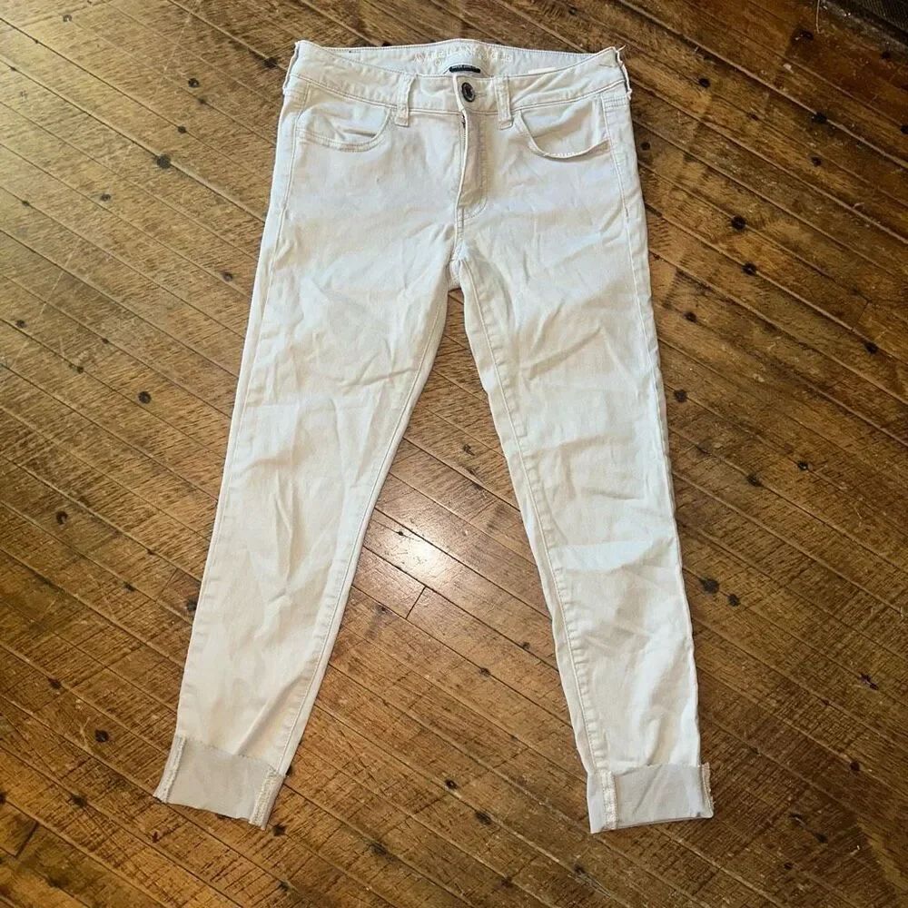 American Eagle creamy tan 2 normcore jeggings
